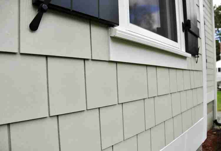 Hardie Shingle Siding on a home in Texas