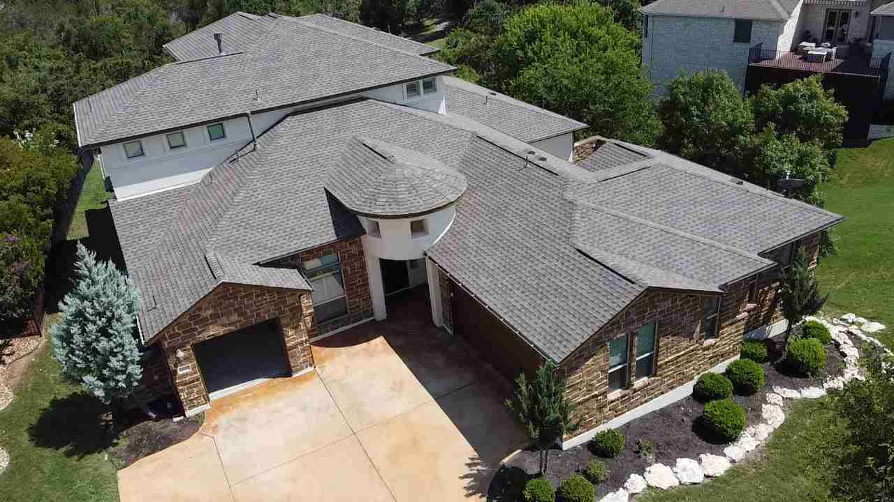 A new roof we installed on a home in Leander Texas using the GAF roofing system with Timberline HDZ shingles and a 10 year GAF Silver Pledge Workmanship warranty. The home owner's insuarnce covered all but the deductible!